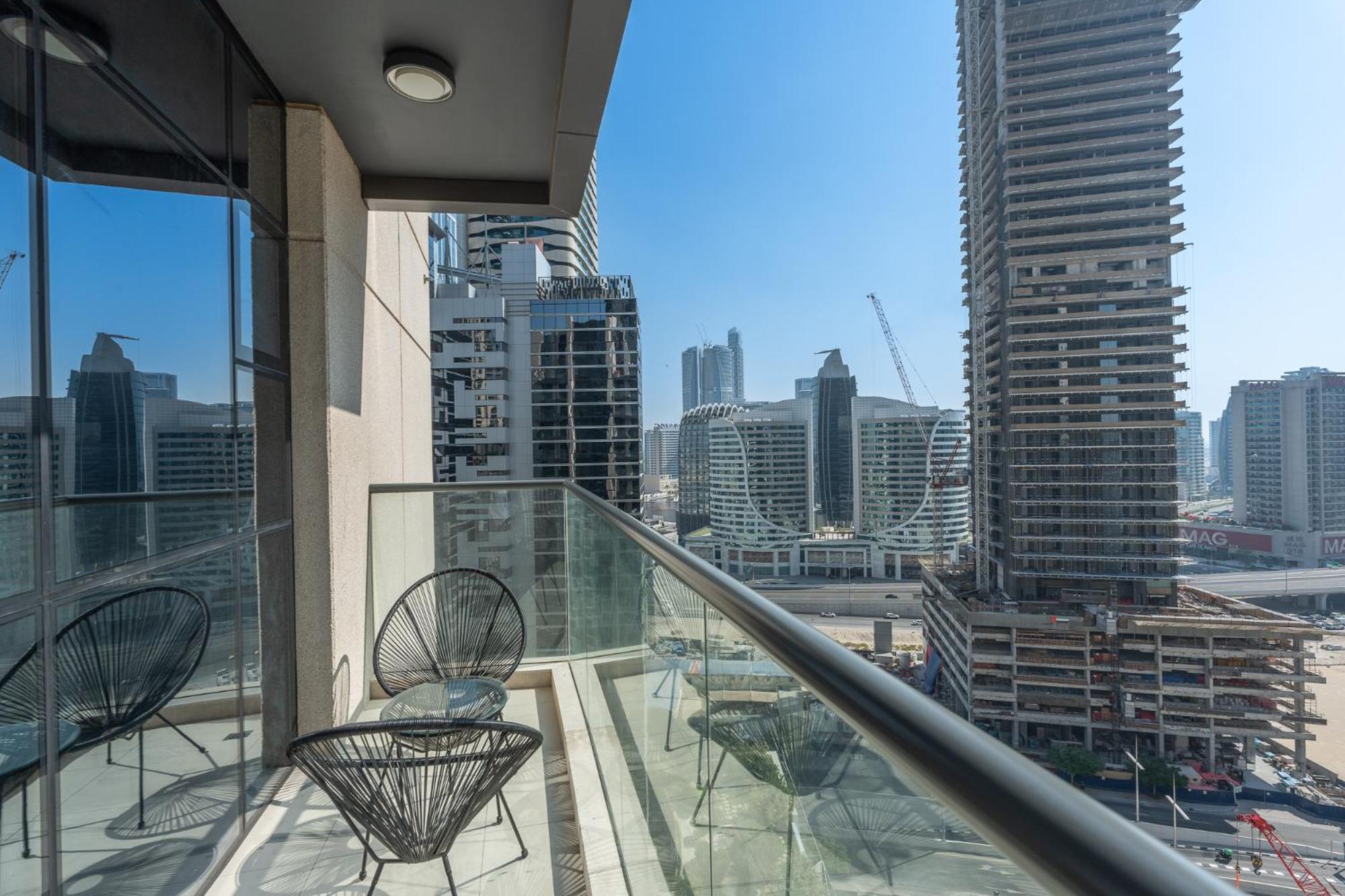 Апартаменти Heaven Crest Downtown - And 1 Bedroom 2 Minute Walk To Mall And Burj Khalifa Дубай